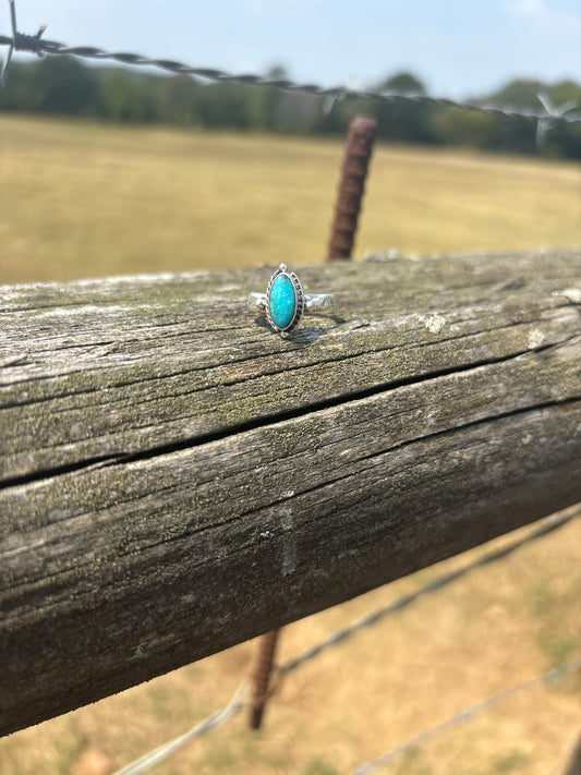 Dotty Oval Ring